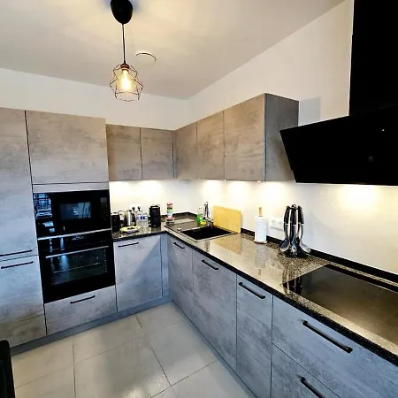 Comfy One Bedroom Flat With Parking&balcony-cd9